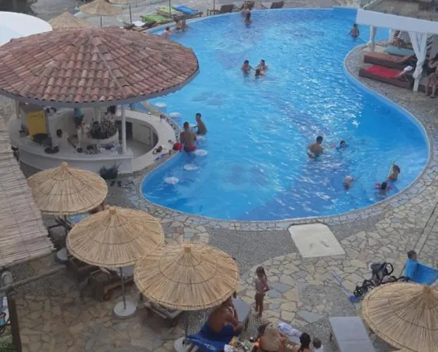 Valentino Bouganville Bay